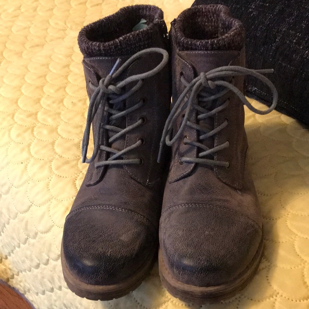 Hot tomato ankle boots